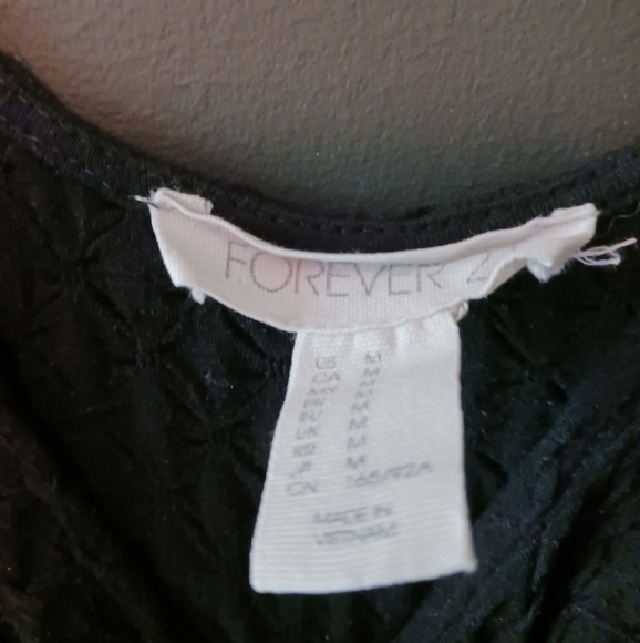 FOREVER 21 WOMEN'S MEDIUM BLACK DRESS 🖤 - Picture 3 of 3